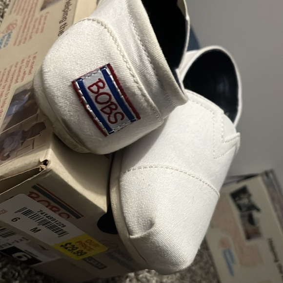 Bobs - Picture 2 of 3